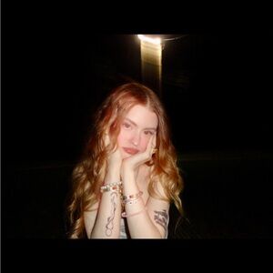 Meet your Posher, Averi